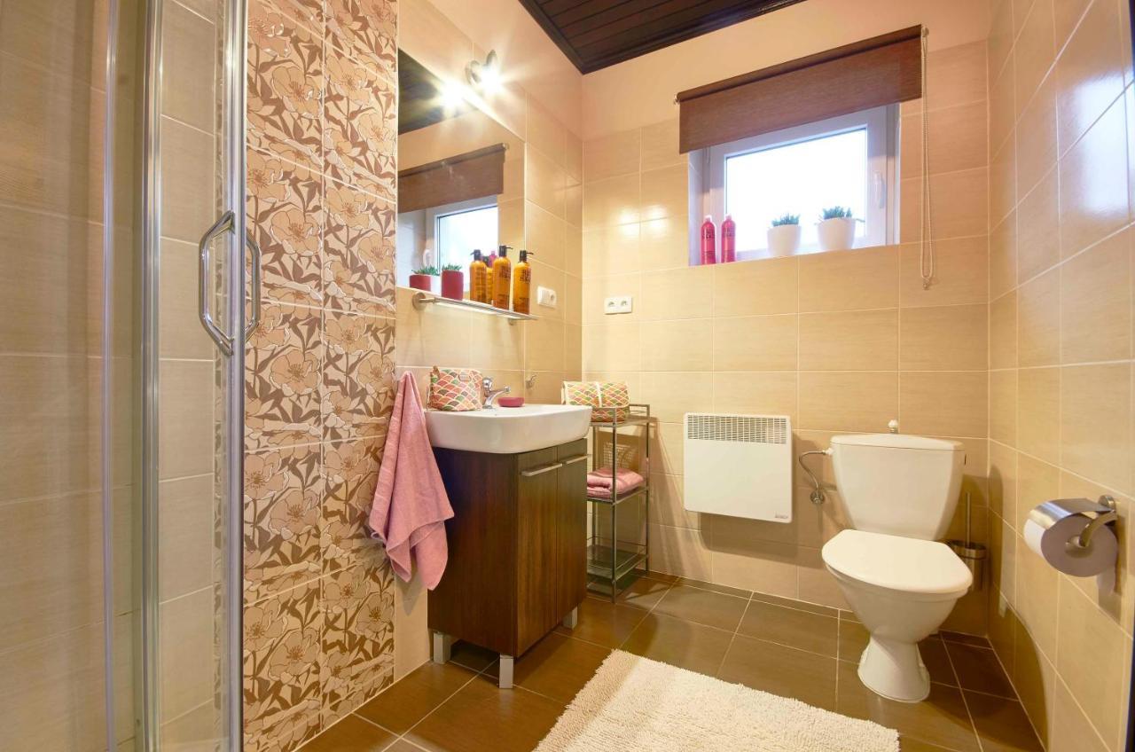 Arenda Apartamenty&Domki Caloroczne Sierakow  ภายนอก รูปภาพ