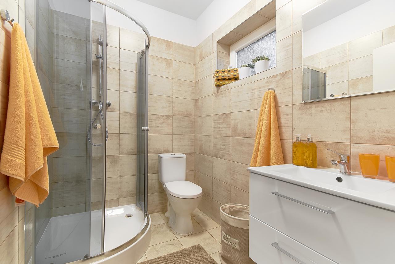 Arenda Apartamenty&Domki Caloroczne Sierakow  ภายนอก รูปภาพ